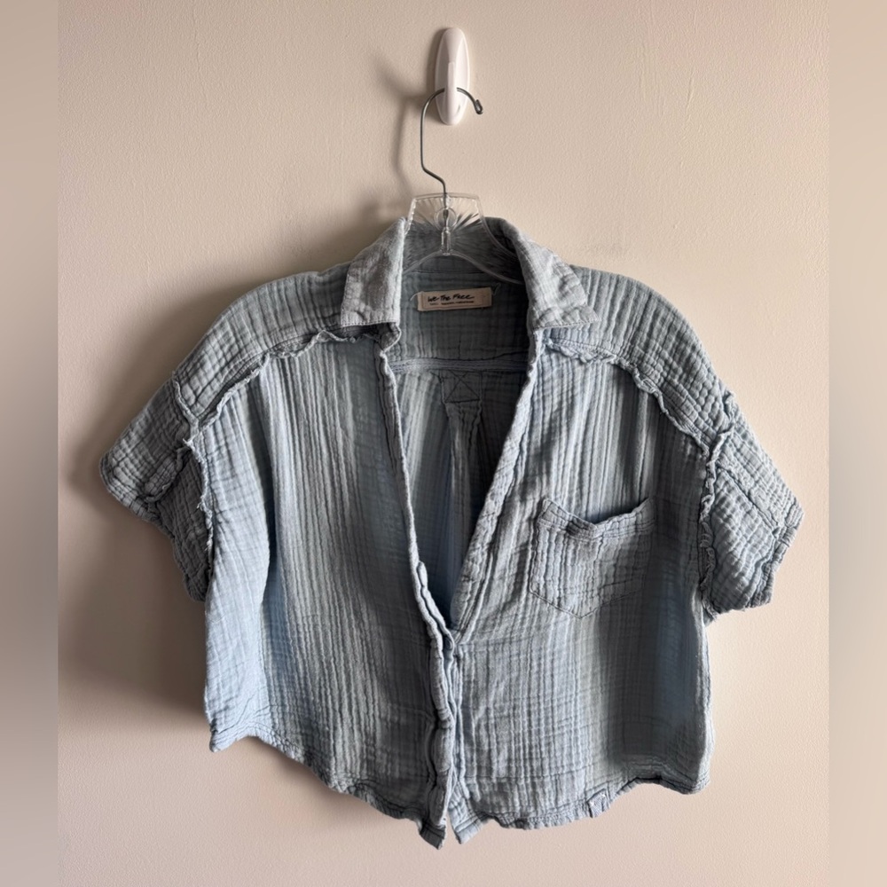 Free People/We The Free Blue Short Sleeve Gauzy Button Crop Top
